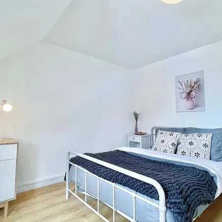 Apartment 2e Etage Entier 3 Pieces Ideal 2 Personnes, 2 Communiquantes En Enfilade, Wifi, Espace Travail Parking Gratuit *