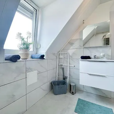 Apartment 2e Etage Entier 3 Pieces Ideal 2 Personnes, 2 Communiquantes En Enfilade, Wifi, Espace Travail Parking Gratuit Mulhouse